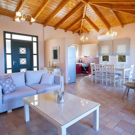 Daphne, Inoro Vila Katouna