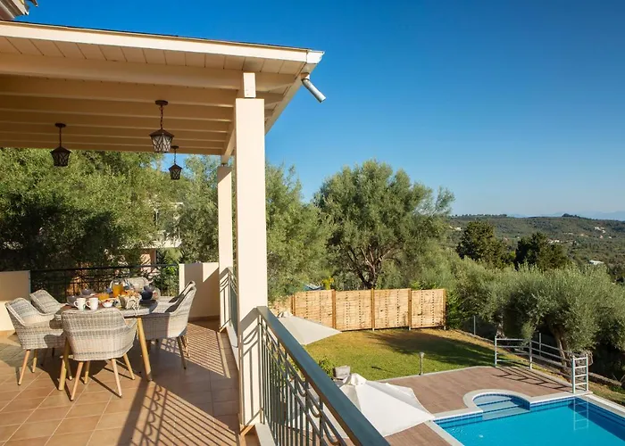 Villa Daphne, Inoro *