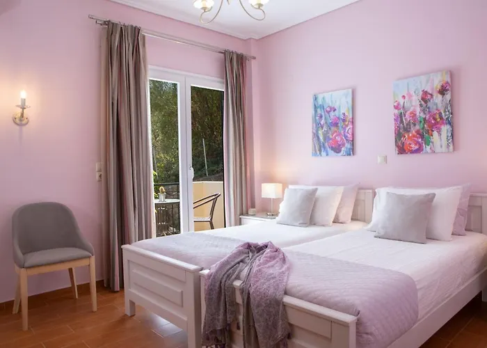 Daphne, Inoro Villa *